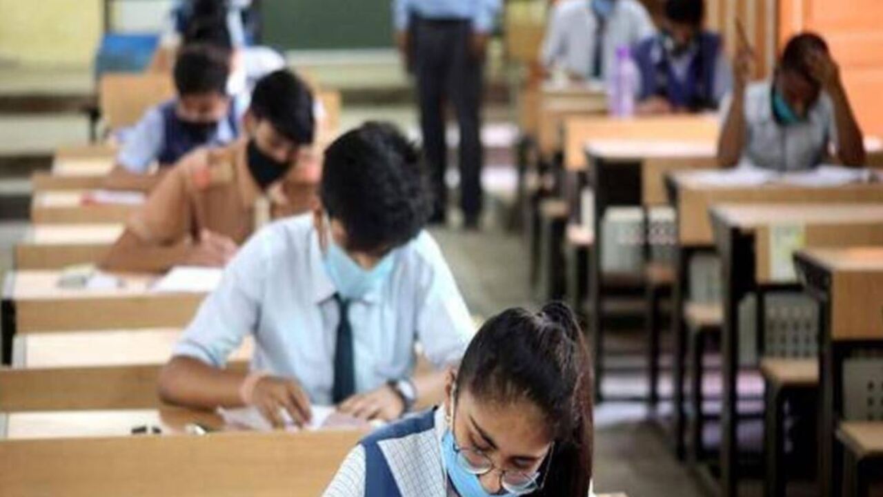 Board Exam में बच्चों को मिलेगी AI से मदद, अब एग्जाम के तनाव से मुक्ति