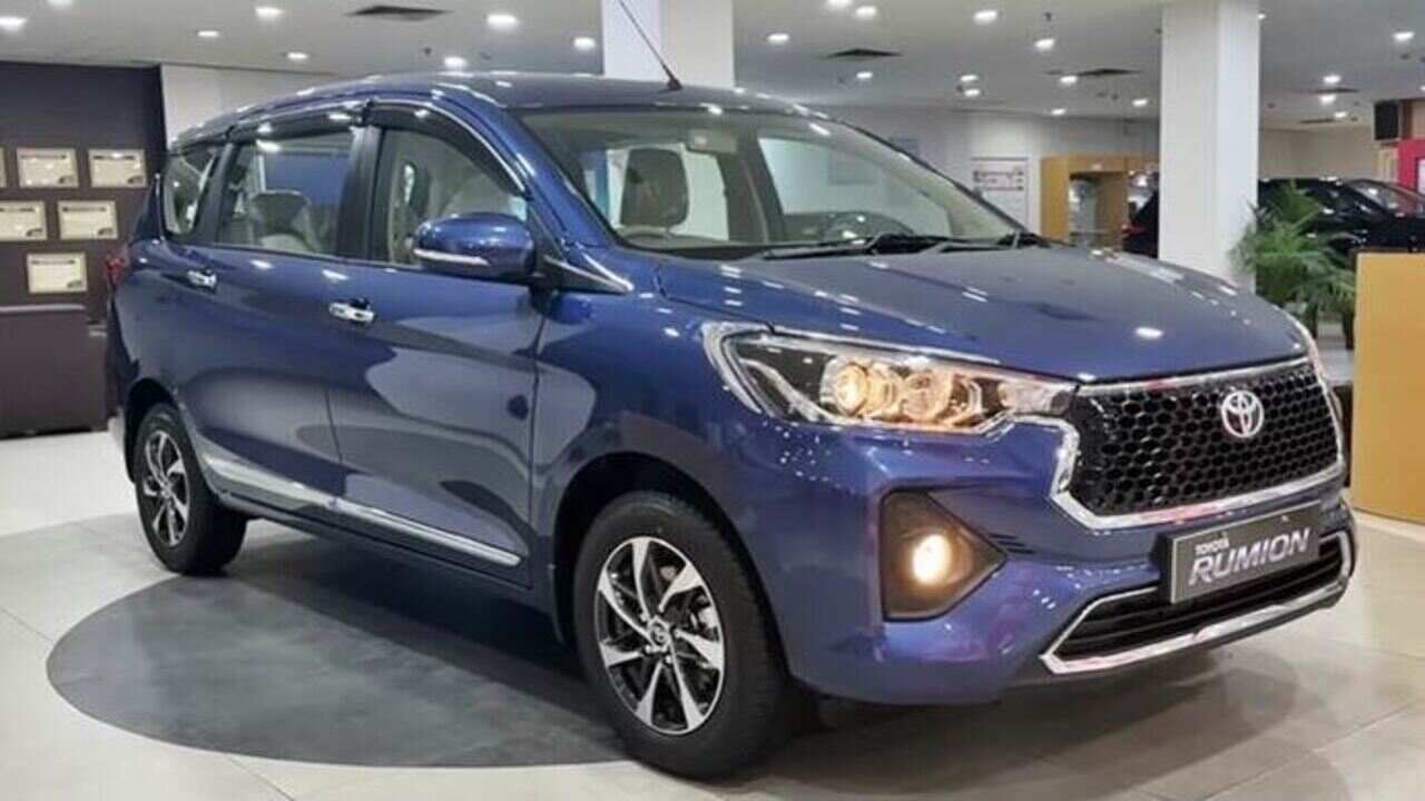 Toyota ने लॉन्च किया Rumion CNG, सात महीने बाद बुकिंग फिर से शुरू