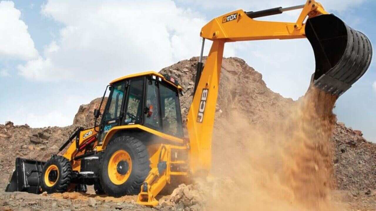 JCB मशीनों का कितना होता है माइलेज और उसे कैसे बढ़ाएं? जानिए टिप्स